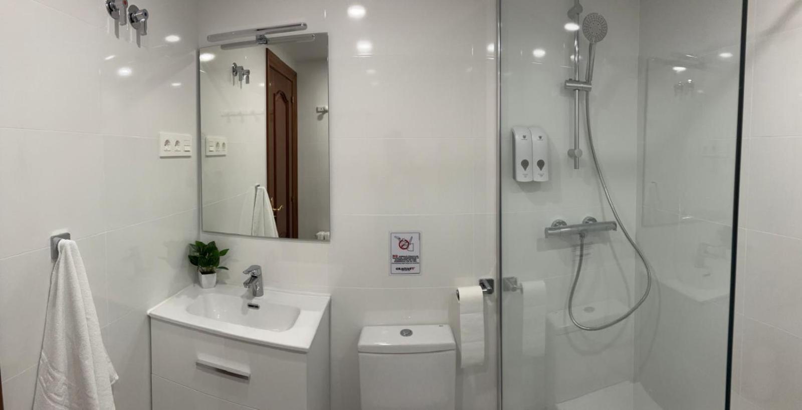 Duplex 122M2, 4 Dormitorios, 2 Banos Completos, Wifi 1Gb Мундака Экстерьер фото
